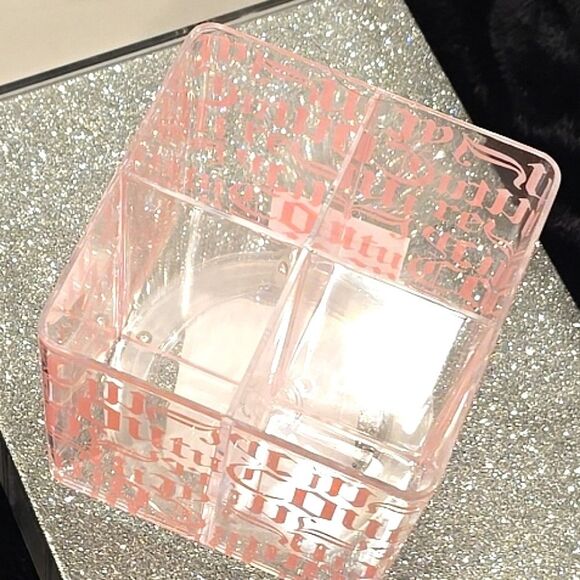 Juicy Couture Home 4 Section Acrylic 360° Signature Logo Spinner - Picture 5 of 8